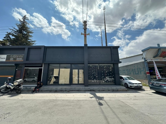 ELİF'DEN MARANGOZLAR SİTESİNDE CADDE CEPHELİ KÖŞE KİRALIK DÜKKAN