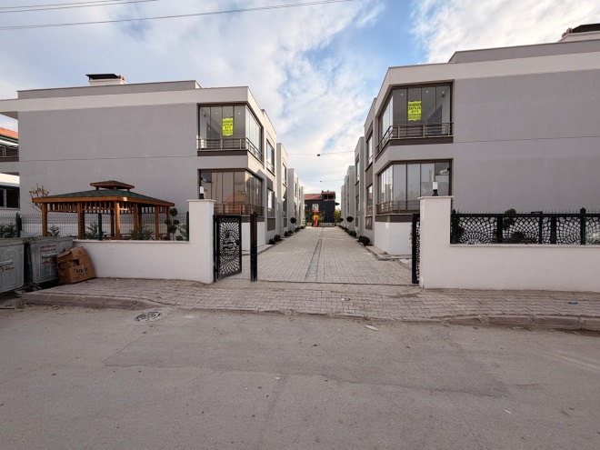 ELİF'DEN KARAASLAN'DA 2+1 ULTRA LÜX DAİRE (KAPALI OTOPARKLI)